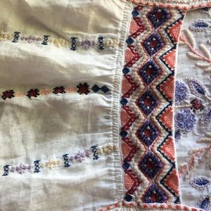 Johnny was embroidered linen top